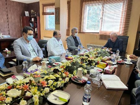 بازدید نماینده رشت از درمانگاه 1