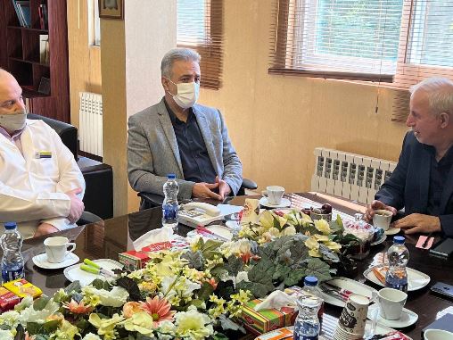 بازدید نماینده رشت از درمانگاه 3