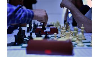 المپیاد  ورزشی کارکنان  سازمان بهداشت و درمان صنعت نفت در مجتمع نفت محمود آباد آغاز شد